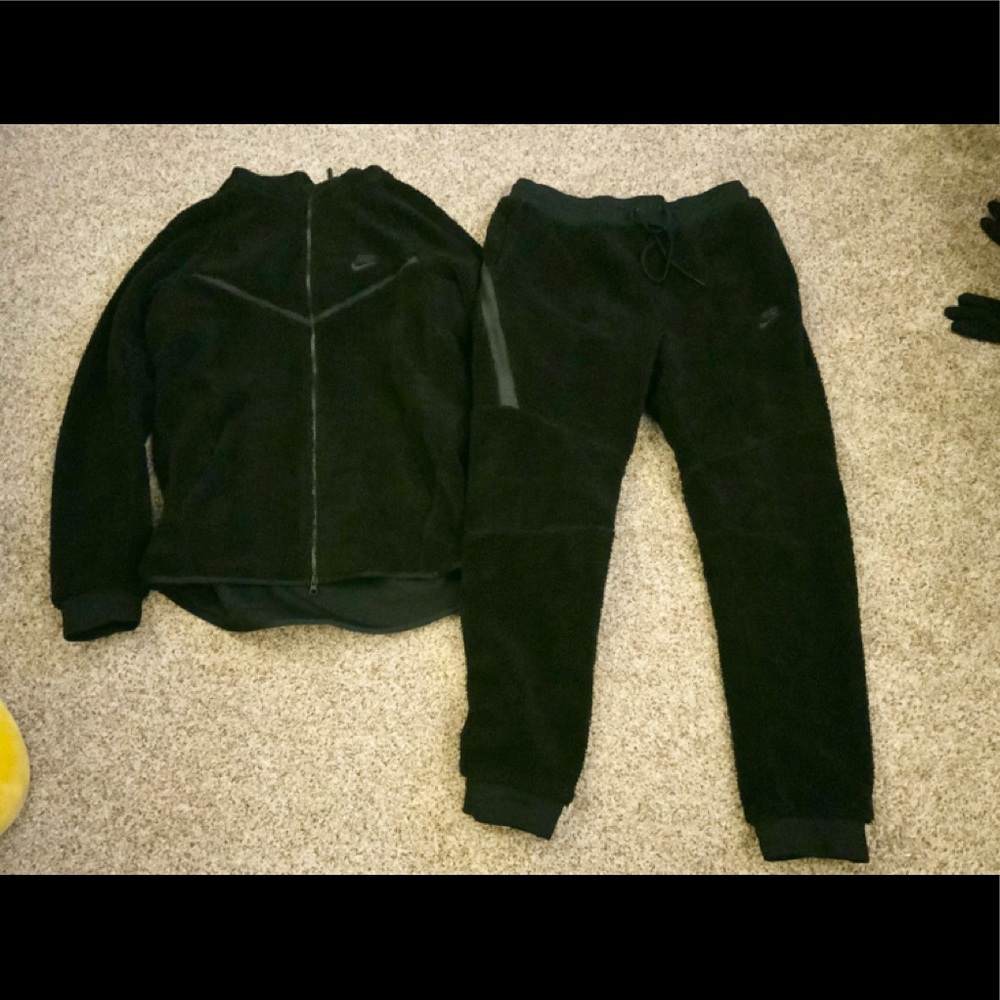 Nike Sherpa Outfit